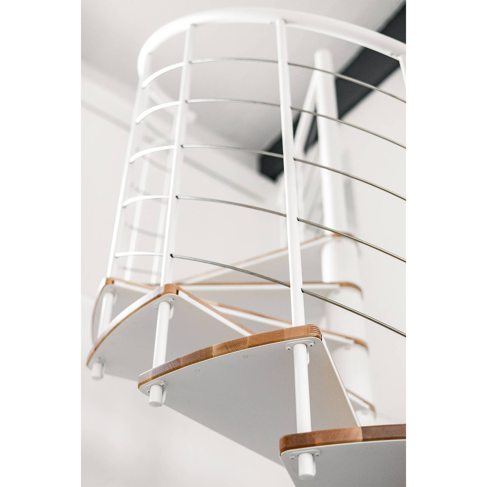 Minka Spindeltreppe Fusion 37 - 295cm Geschosshöhe Buche Weiß 160cm Durchmesser