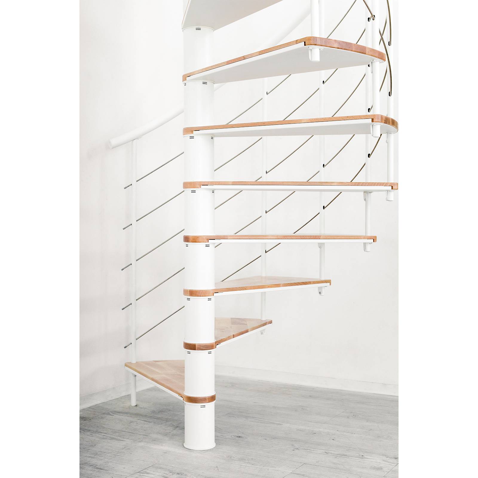 Minka Spindeltreppe Fusion 37 - 295cm Geschosshöhe Eiche Weiß 160cm Durchmesser
