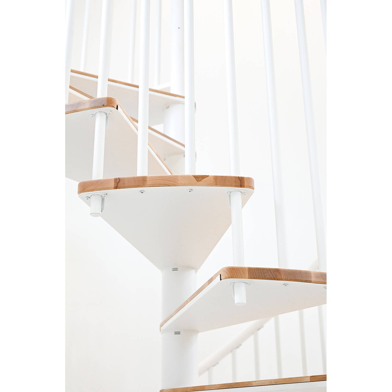 Minka Spindeltreppe Switch 36 - 295cm Geschosshöhe Eiche Weiß 140cm Durchmesser