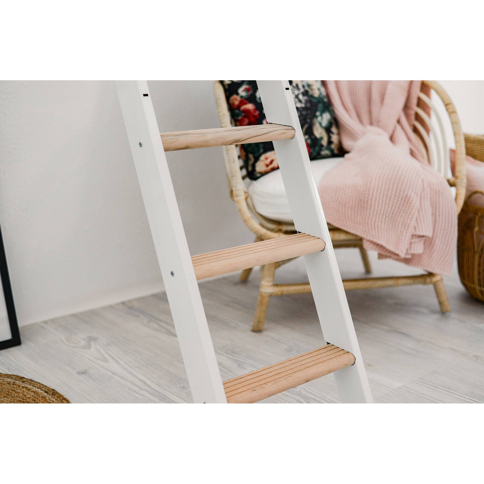 Minka Wangentreppe Strong 152cm max. Geschosshöhe Buche weiß