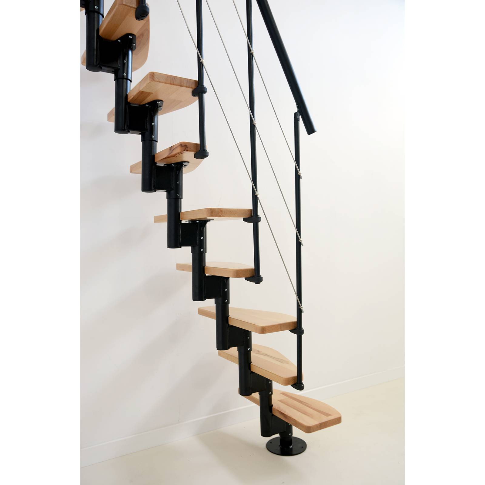 Minka Mittelholmtreppe Nizza 35 - 293,8cm Geschosshöhe Buche Schwarz