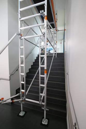 Layher Treppen-Kit für Fahrgerüst Uni Standard P2 mit 2 Durchgängen 5,73m AH