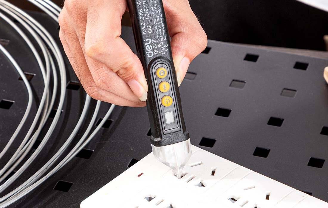 Berührungsloses Spannungsprüfgerät Deli Tools EDL8011, 12/48-1000V AC (schwarz)