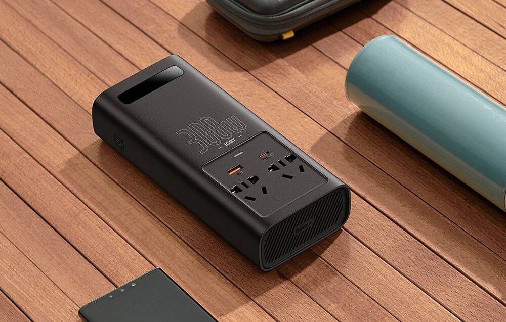 Wechselrichter Baseus 300W (220V CN/EU) (schwarz)