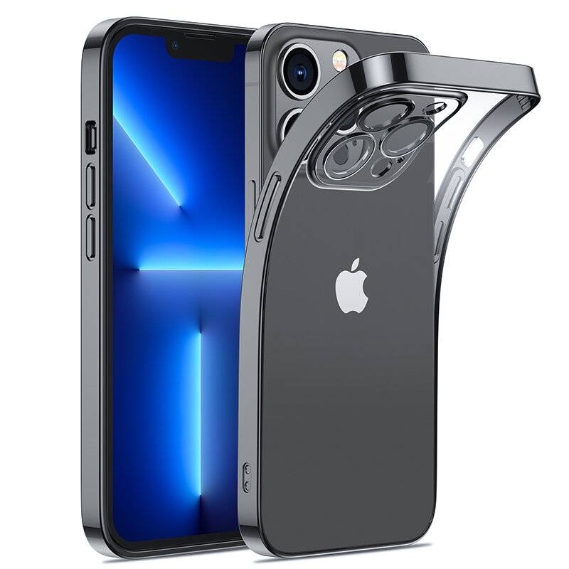 Ein elegantes schwarzes Smartphone mit einer transparenten Hülle, die leicht zurückgezogen ist und die beiden rückseitigen Kameras und eine Seitentaste offenbart, vor einem blauen Bildschirm.