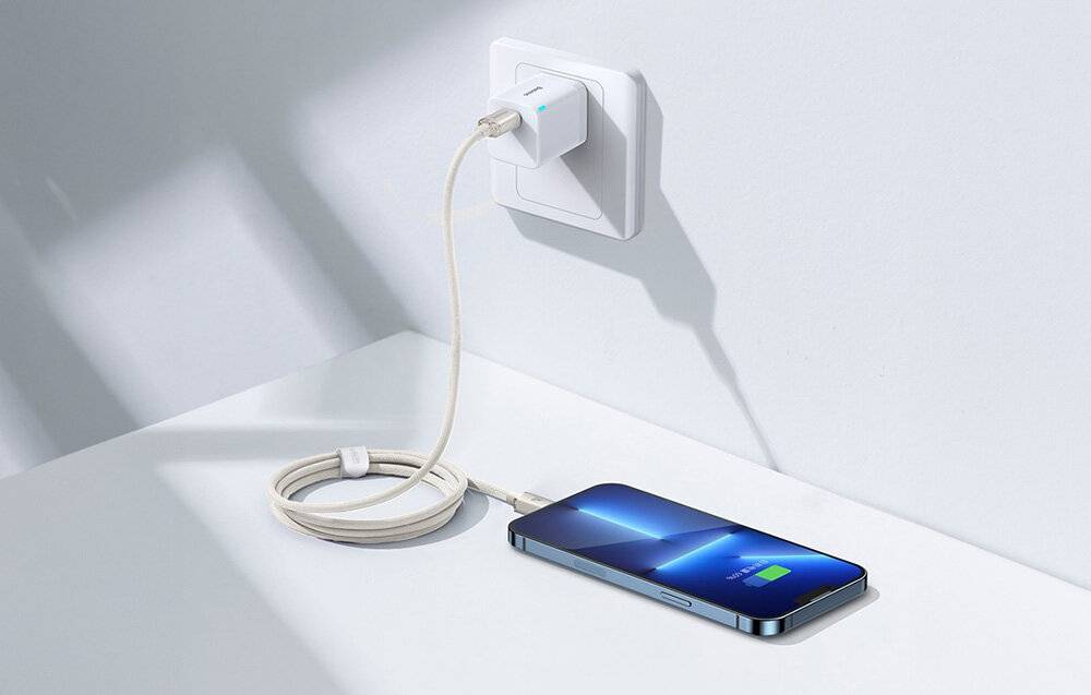 Kabel USB-C do iP Baseus Crystal Shine, 20W, 1.2m (różowy)