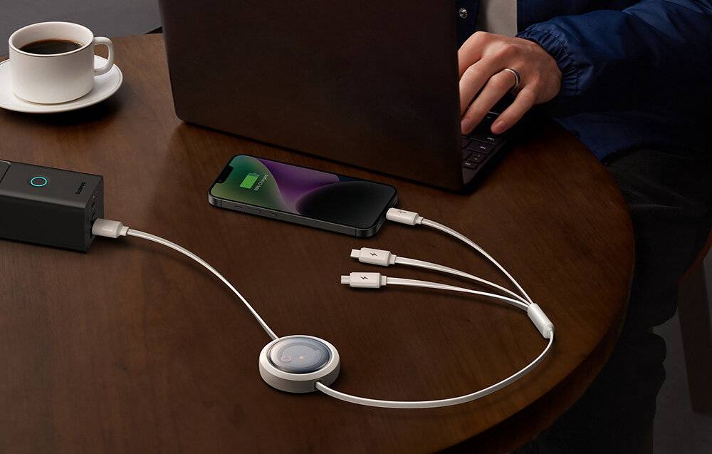 Schnellladekabel 3in1 Baseus Free2Draw, USB zu micro USB+USB-C+Blitz, 3.5A, 1.1m (weiß)