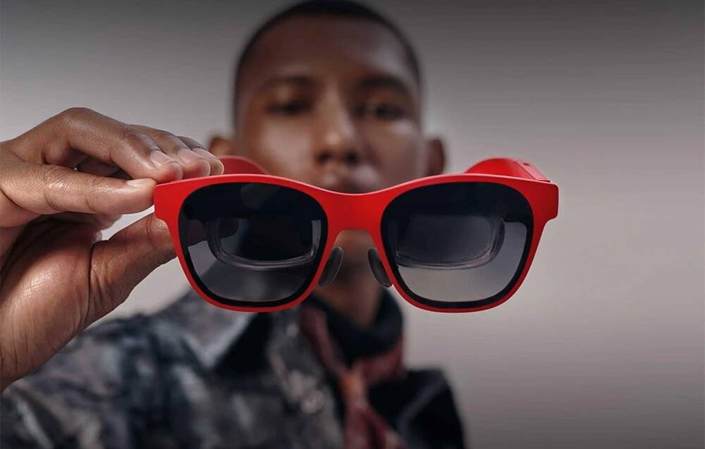 AR XREAL Air 2 Brille (rot)