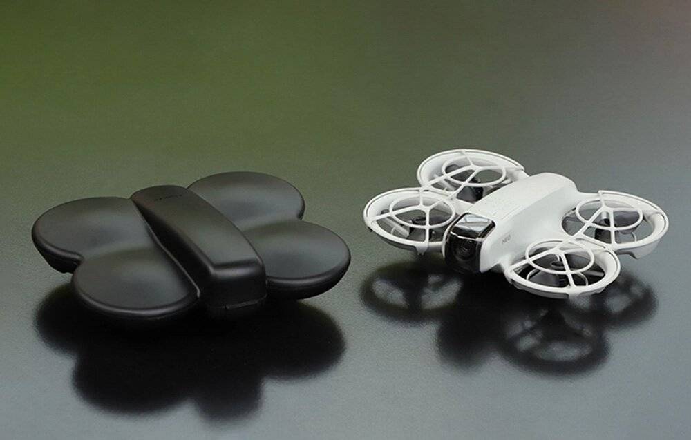 Butterfly Sunnylife NE-SN908 Schutzhülle für NEO mit Karabiner (schwarz)