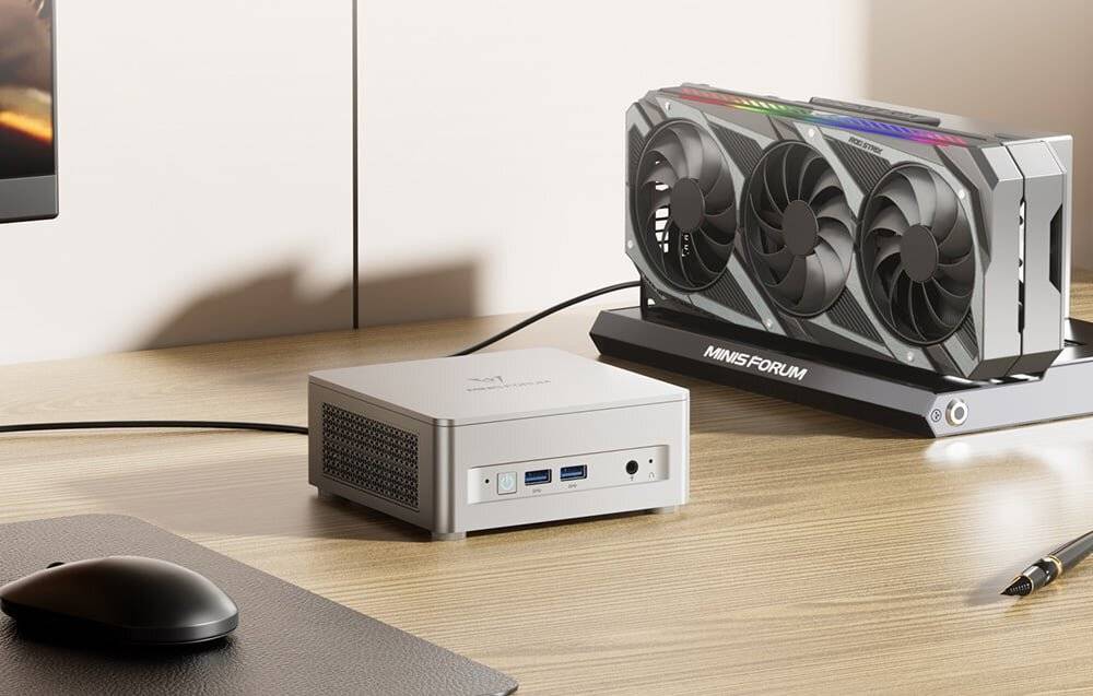 MINI PC Minis Forum UM870 Plus Ryzen 7 8745H Barebone