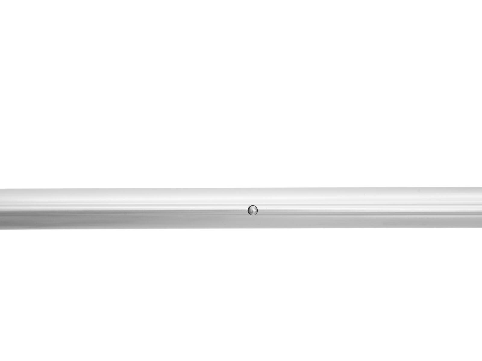 Nahaufnahme eines eleganten Metallstabs mit einer kleinen zentralen Schraube, die ein minimalistisches Design und eine glatte Textur in einer neutralen Beleuchtungsumgebung zeigt.