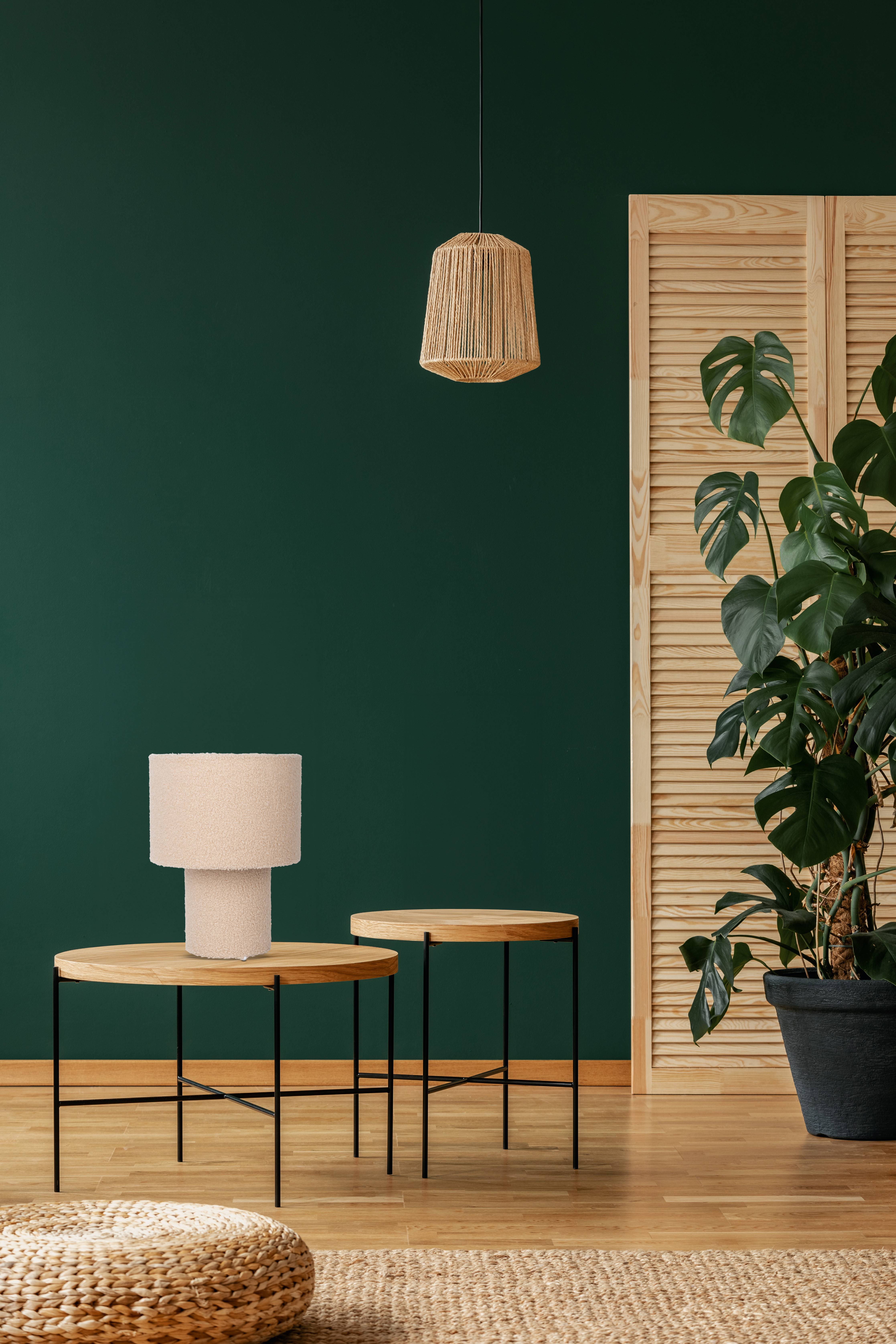 Tischleuchte "FLUFFY" almond / H: ca. 31 cm