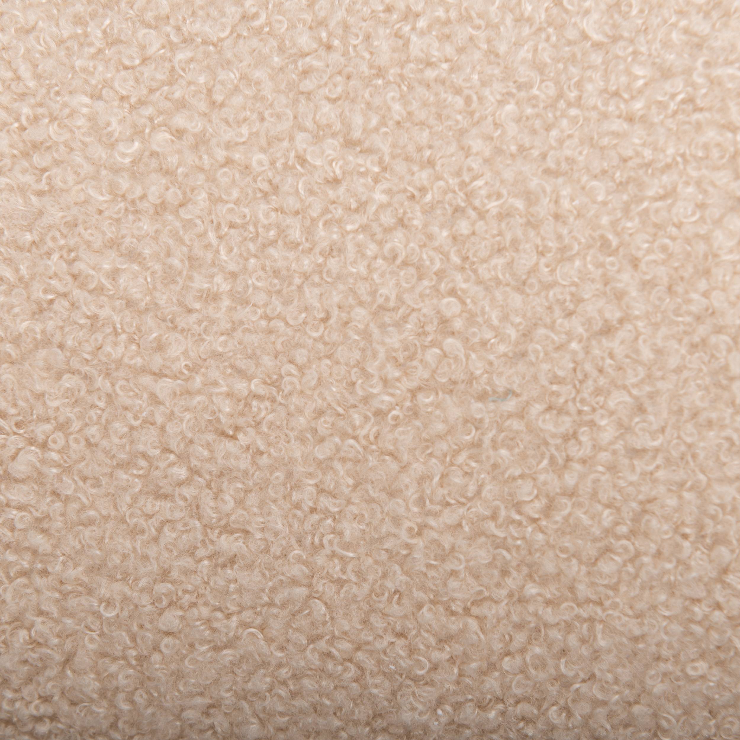 Tischleuchte "FLUFFY" almond / H: ca. 31 cm