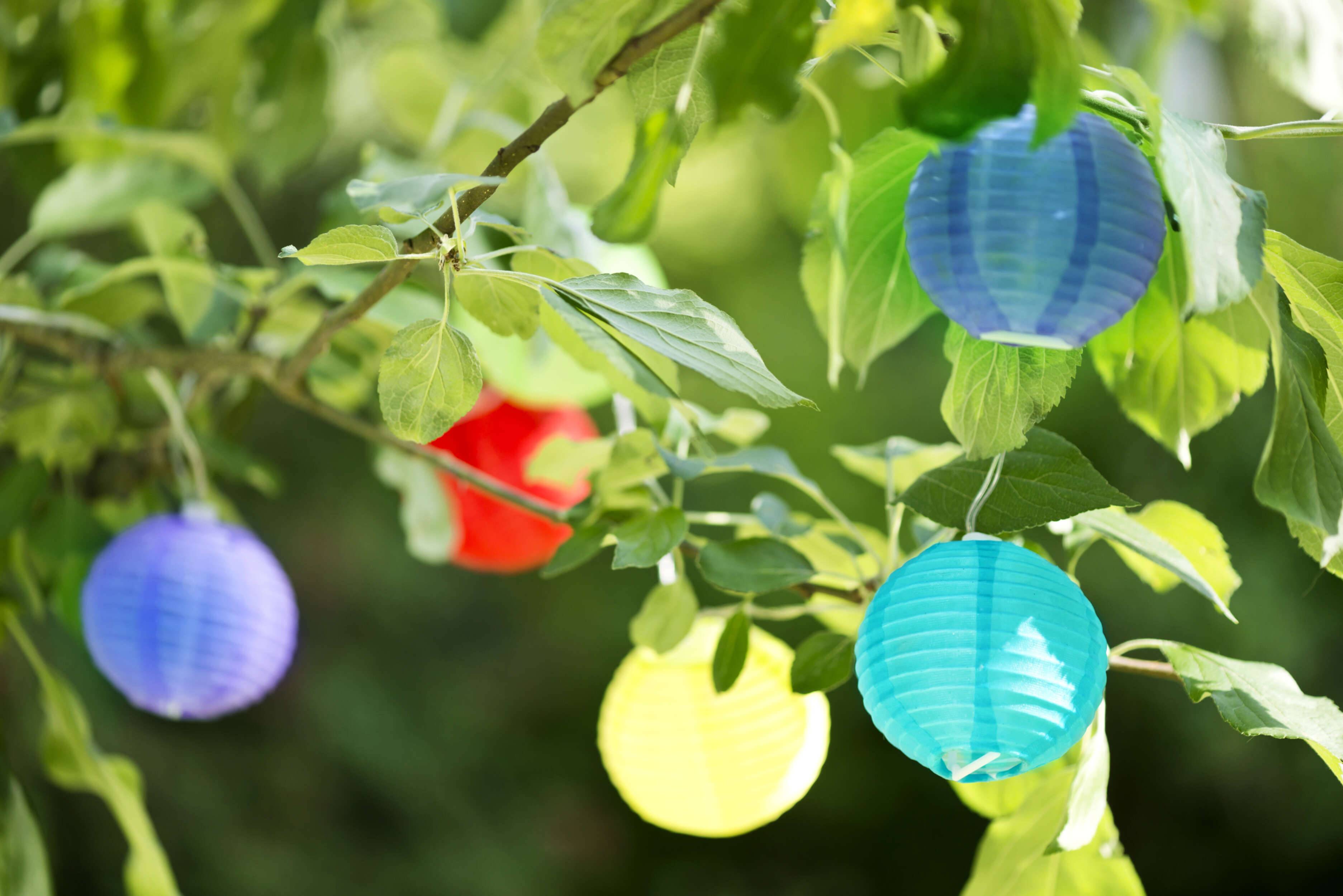 LED Textil-10er-Solar-Lichterkette bunt