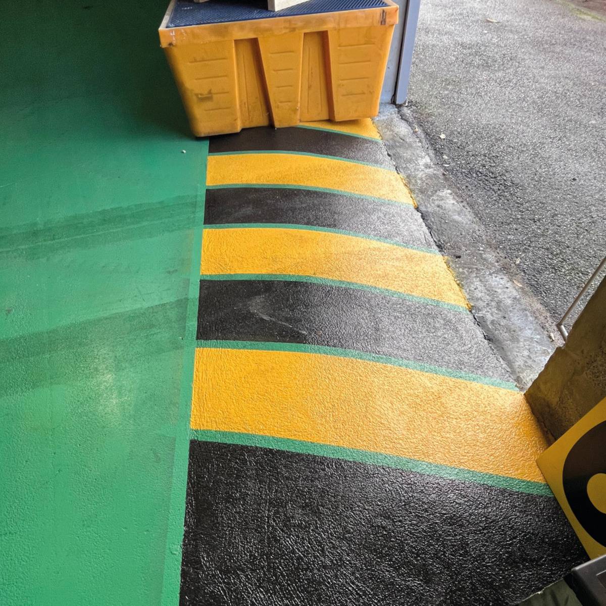 A.M.P.E.R.E. Bodenmarkierungsfarbe Industry Floor Paint®, gelb, 5 l