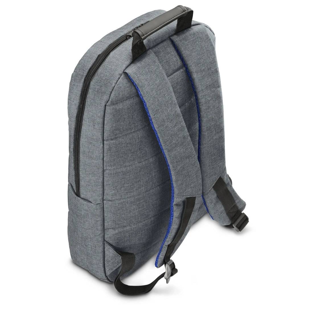 Grauer Rucksack mit schwarzen Riemen und blauem Besatz, von hinten auf weißem Hintergrund gezeigt.