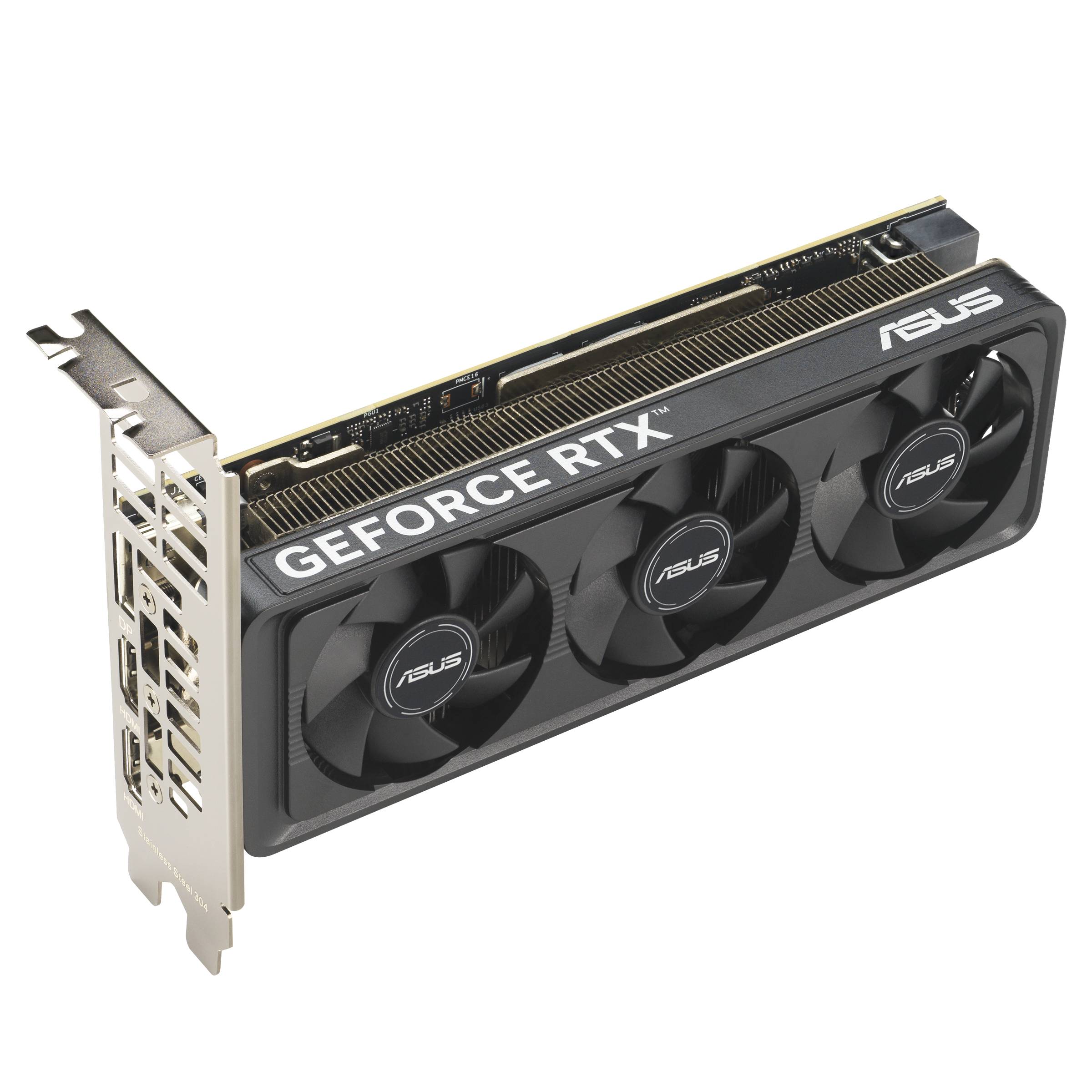 ASUS GeForce RTX Grafikkarte mit drei Kühlungsventilatoren auf schwarzem Hintergrund gezeigt, in einem Winkel angeordnet, um die Vorderseite und die Metallhalterung zu zeigen.