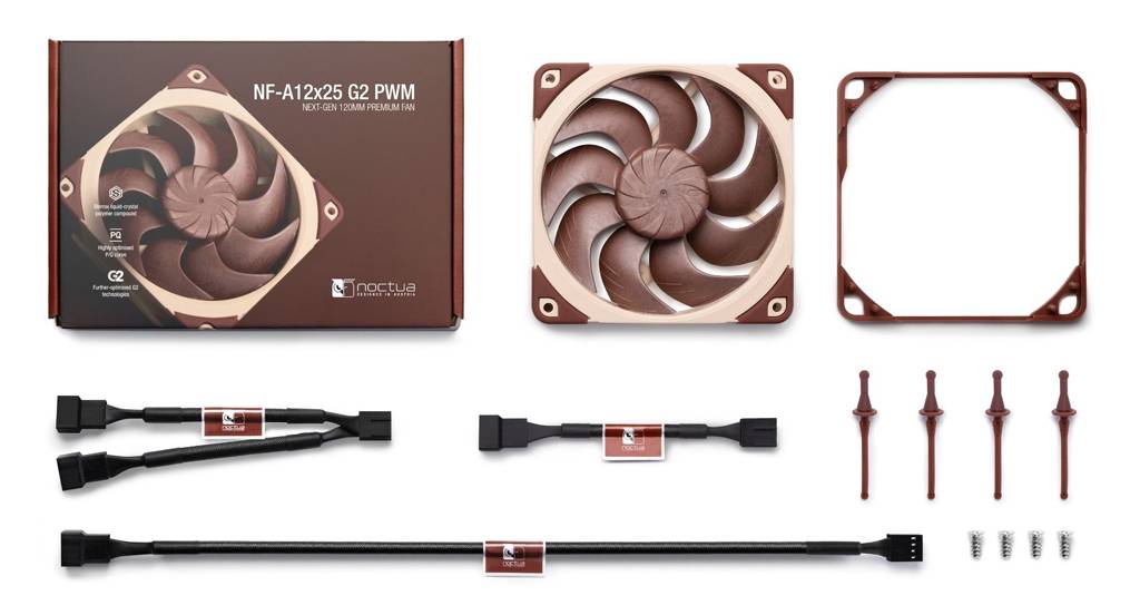 Lüfter Noctua NF-A12x25, gezeigt mit braunen Flügeln und Rahmen. Zubehör enthalten: Verlängerungskabel, Adapter für geräuscharmen Betrieb, Verteiler, Silikonhalterungen.