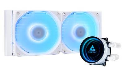 Zwei beleuchtete blaue Computer-Kühlventilatoren auf weißem Hintergrund mit einer kleineren Cheftec-Flüssigkeitskühlpumpeneinheit davor.