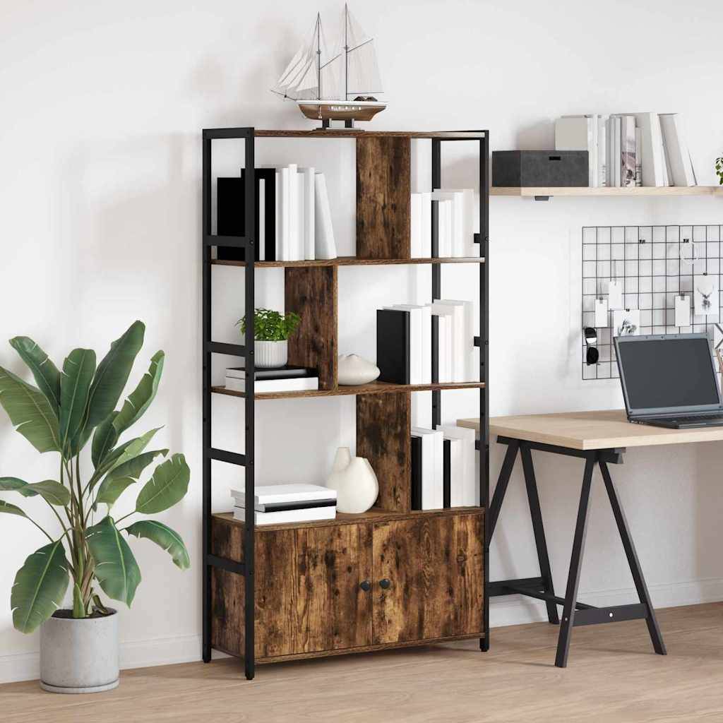Ein modernes Home Office mit einem Holzregal, auf dem Bücher und ein Segelbootmodell ausgestellt sind. In der Nähe ein Schreibtisch mit einem Laptop und einem Wandgitter-Organizer.