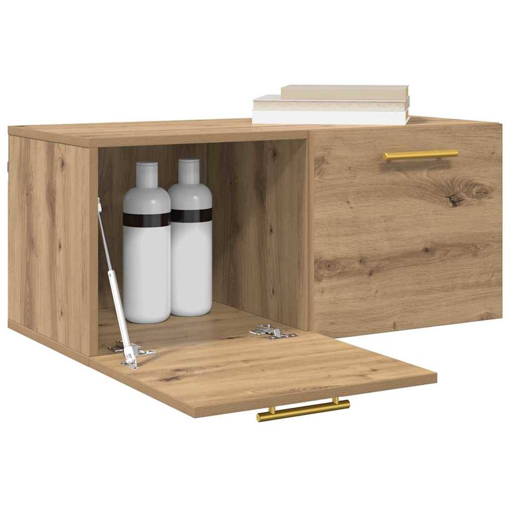 Holz-Wandschrank mit einer offenen Tür, auf der zwei Flaschen und Bücher auf der Ablage zu sehen sind.