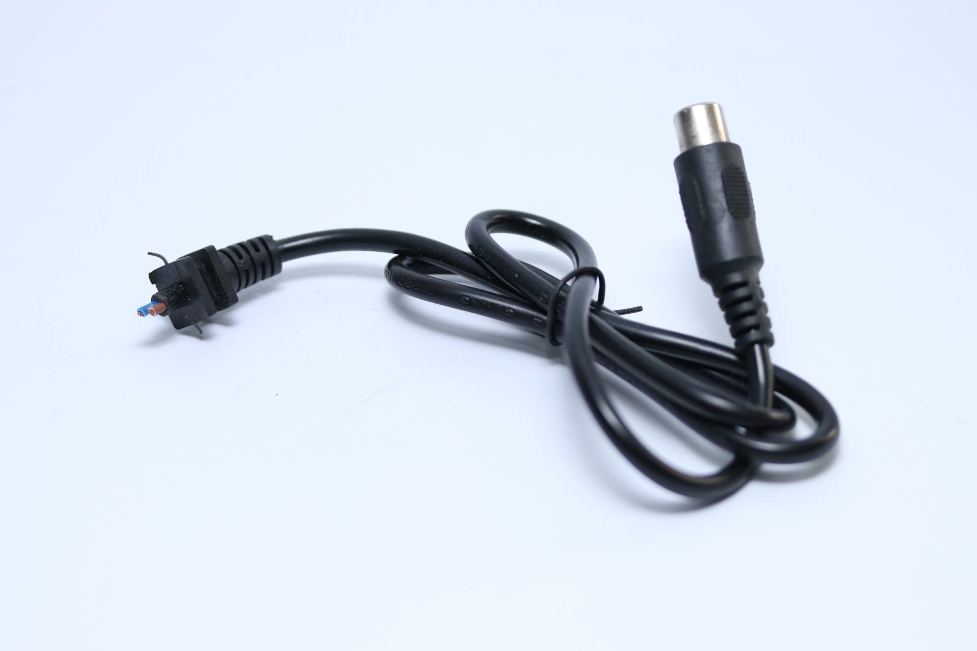 Cinch Anschlusskabel 1m Länge > lose Kabelenden - gebraucht / B-Ware