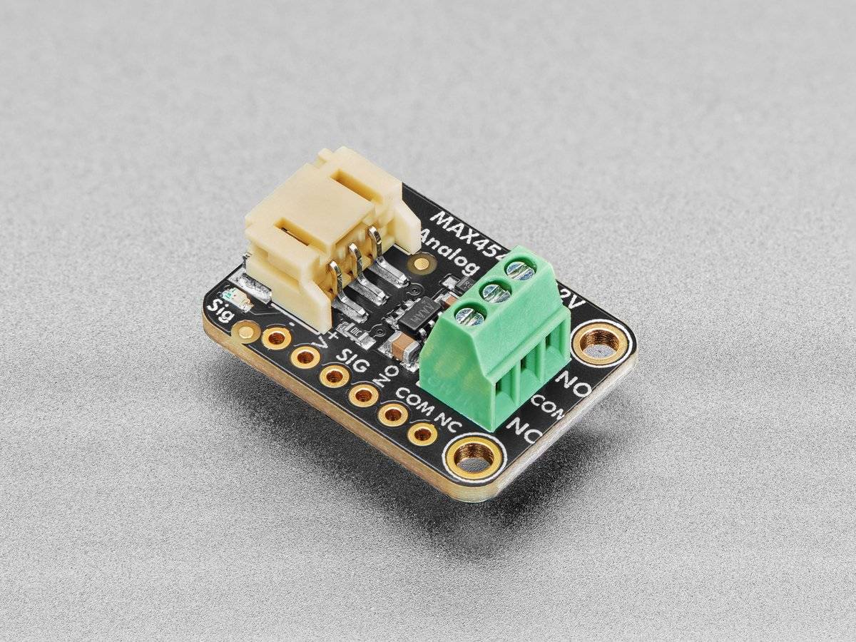 Adafruit STEMMA Analog SPDT Switch MAX4544 12V JST PH 2mm