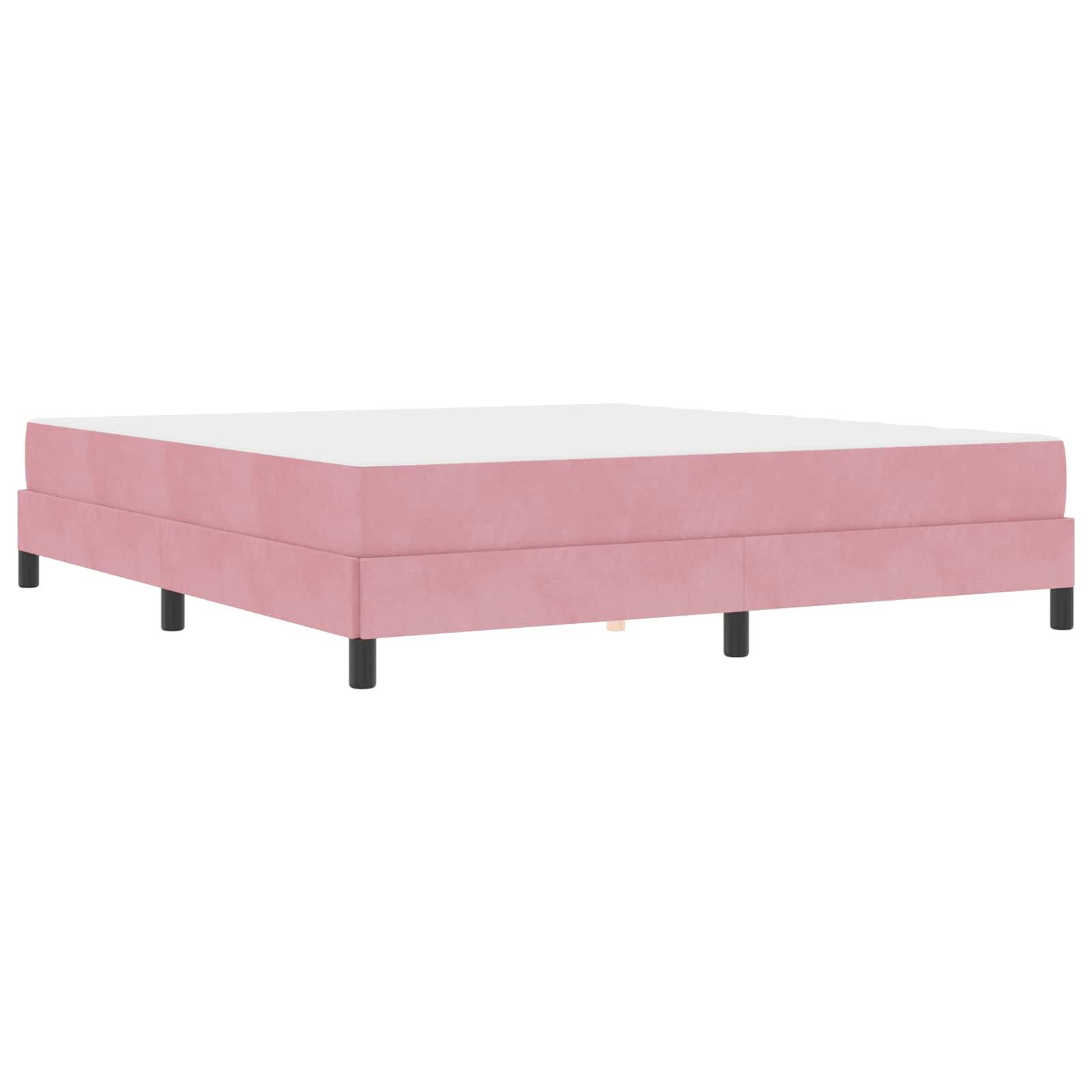 Ein pinker Plattformbettrahmen mit einem einfachen, rechteckigen Design, schwarzen Beinen und einer weißen Matratze oben drauf.