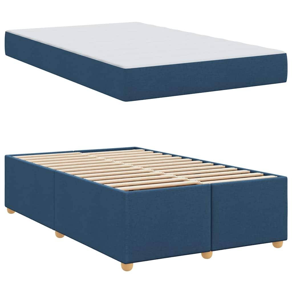 Matratze und Bettgestell: ein blau gepolstertes Plattformbett mit Holzlatten, separat dargestellt. Geeignet für moderne Schlafzimmereinrichtung.