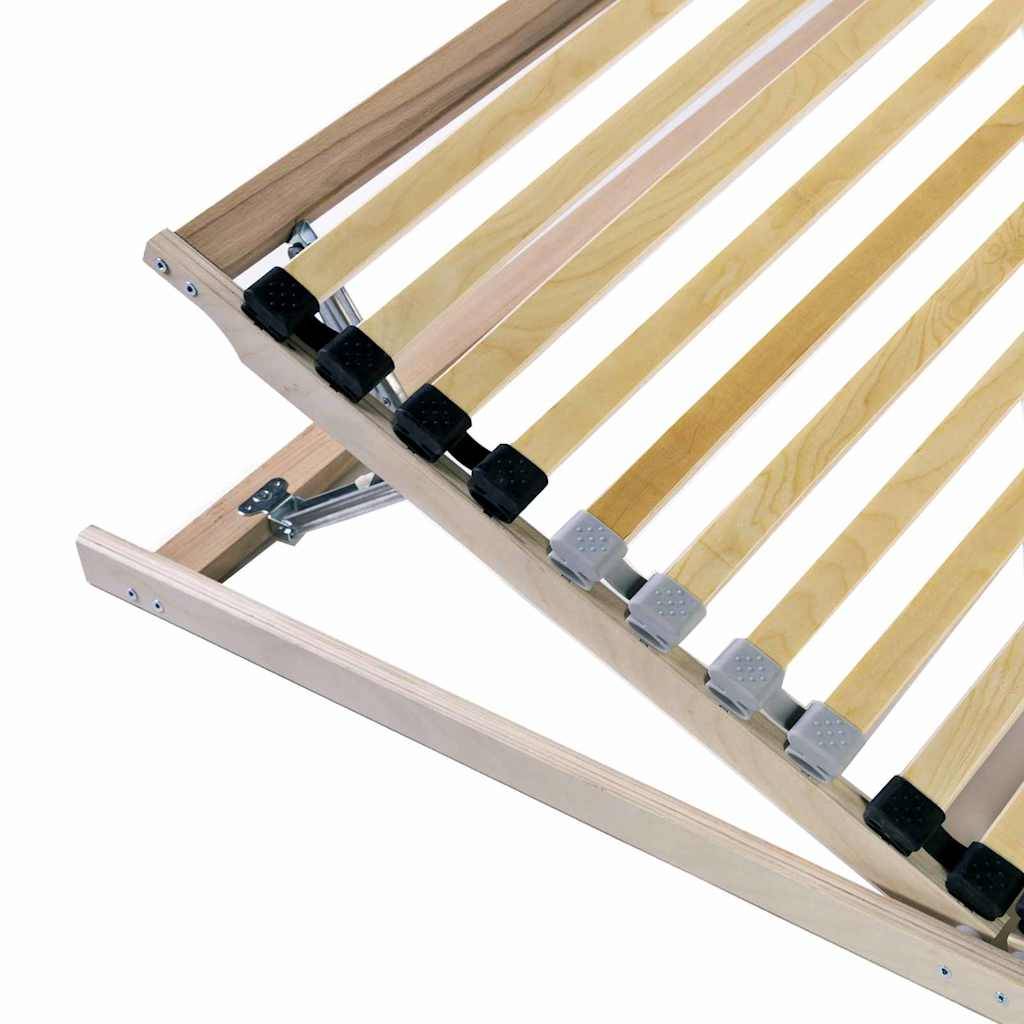 Ein Holzbettrahmen mit verstellbaren Latten, in einem Winkel dargestellt, der seine robuste Konstruktion und Funktionalität zur Matratzenstützung hervorhebt.