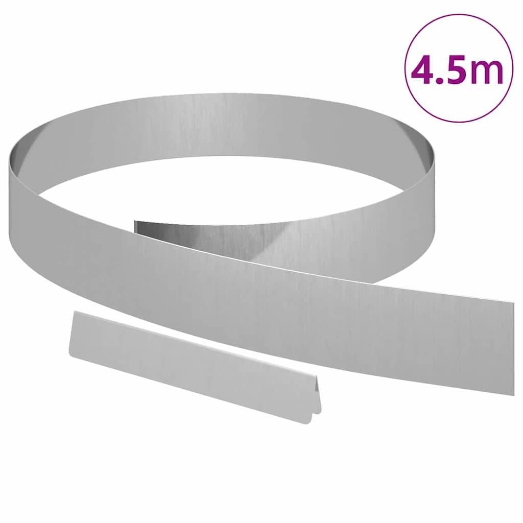 Ein flexibles, metallisches Klebeband, 4,5 Meter lang, aufgerollt dargestellt, zum Beschneiden oder Abschließen von Oberflächen.