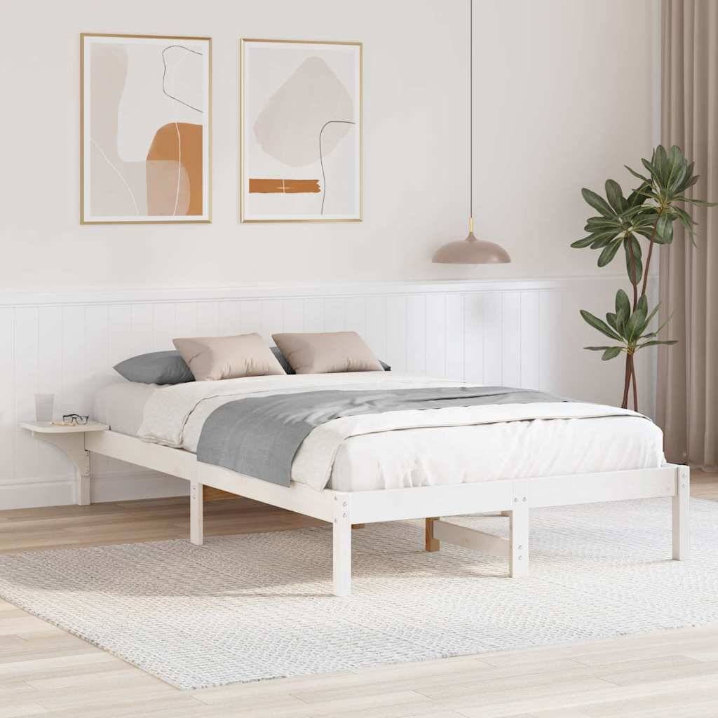 Ein modernes Schlafzimmer zeigt ein minimalistisches weißes Bett mit grau-beiger Bettwäsche, abstrakten Kunstwerken an der Wand, einer Topfpflanze und einer Pendelleuchte.