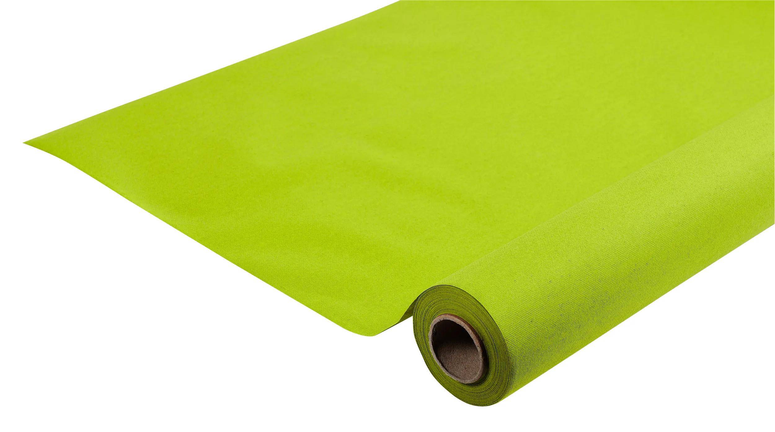Eine Rolle aus leuchtend grünem Stoff entrollt sich und zeigt ihre Textur und Leuchtkraft vor einem schlichten weißen Hintergrund.