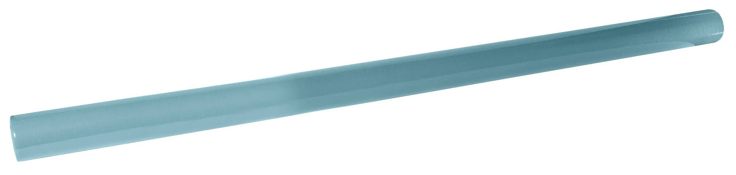 Ein blauer zylindrischer Gegenstand mit einer glatten Oberfläche, möglicherweise ein Rohr oder eine Stange, auf weißem Hintergrund.