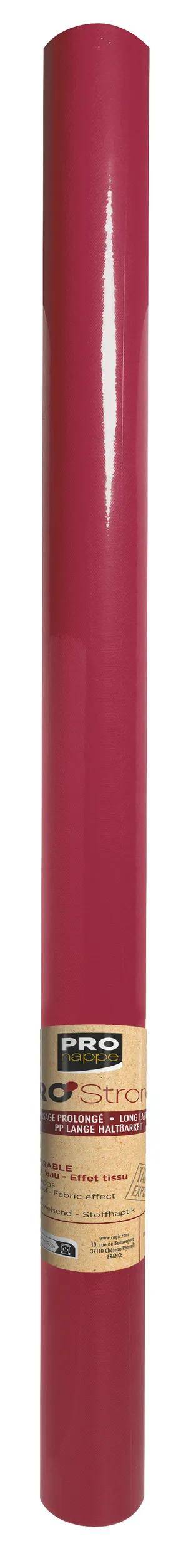 Ein hoher, zylindrischer, roter Gegenstand mit glatter Oberfläche, möglicherweise ein Dekorationsobjekt oder Behälter, vor einem neutralen Hintergrund.