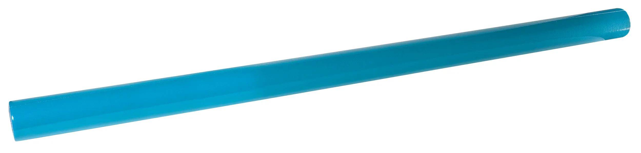 Eine Nahaufnahme eines glatten, hellblauen zylindrischen Objekts, möglicherweise ein Rohr oder eine Röhre, vor einem weißen Hintergrund.