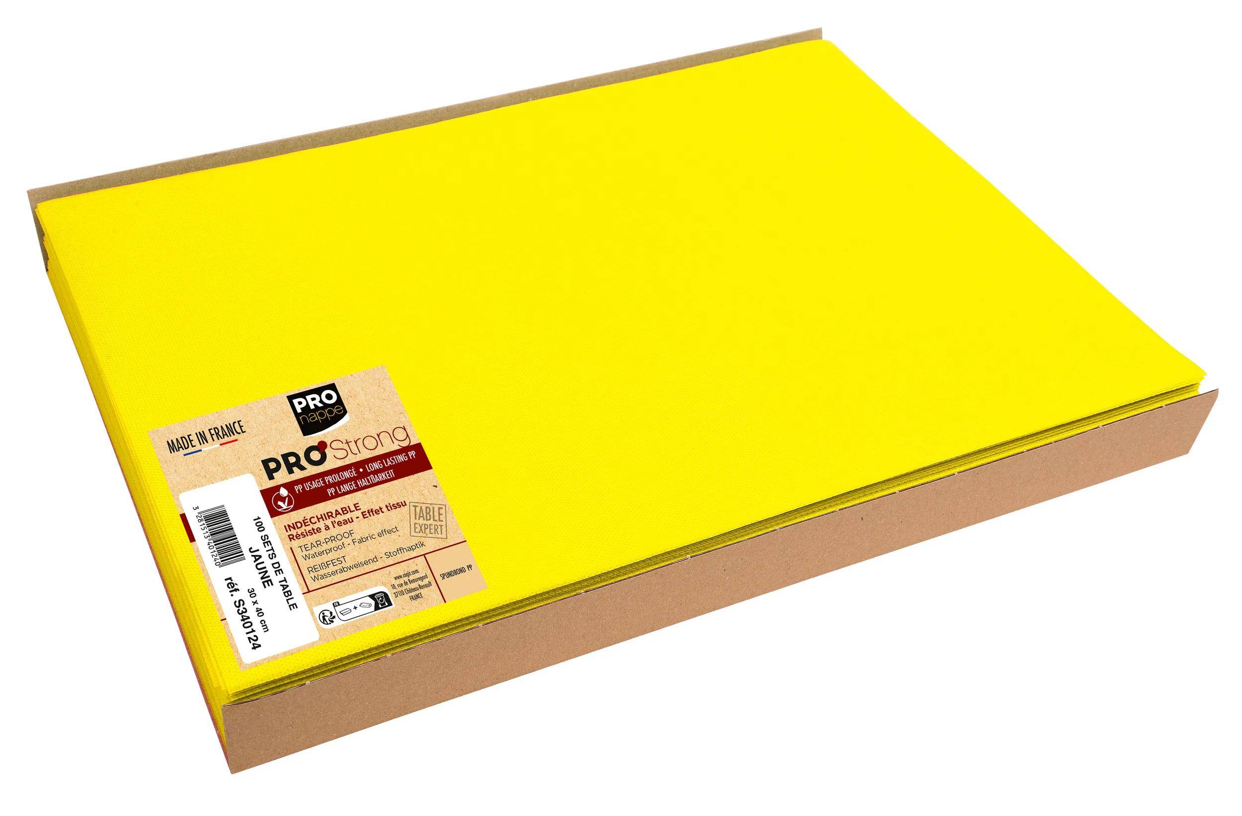 Ein Stapel hell gelbes Konstruktionspapier in einer Verpackung mit der Aufschrift „PROSTRONG