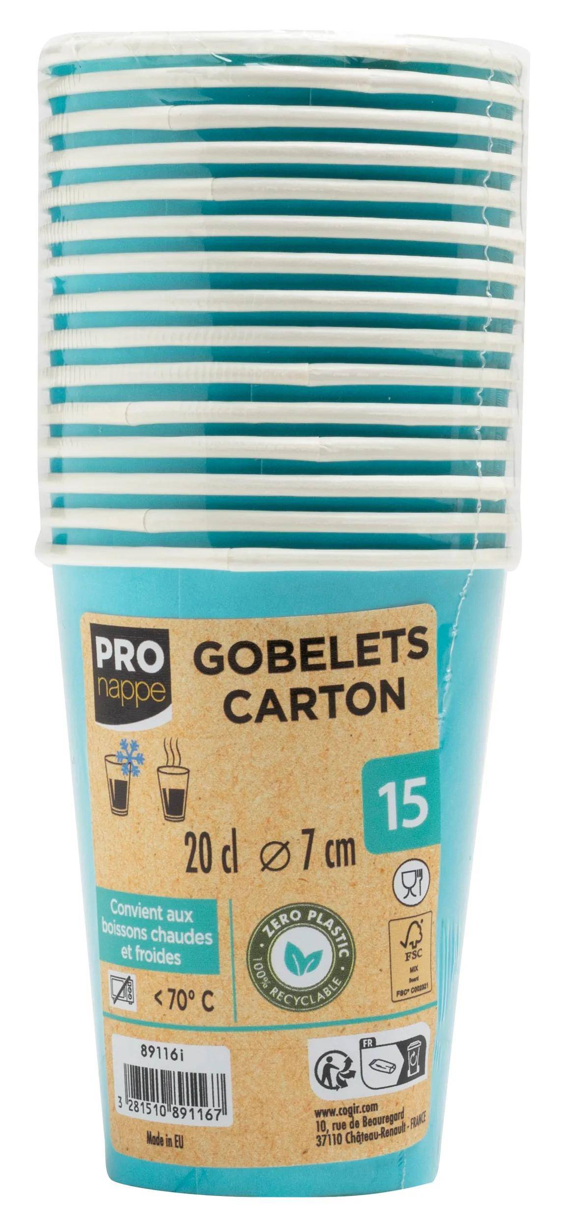 Ein Stapel hellblauer Pappbecher mit der Aufschrift 