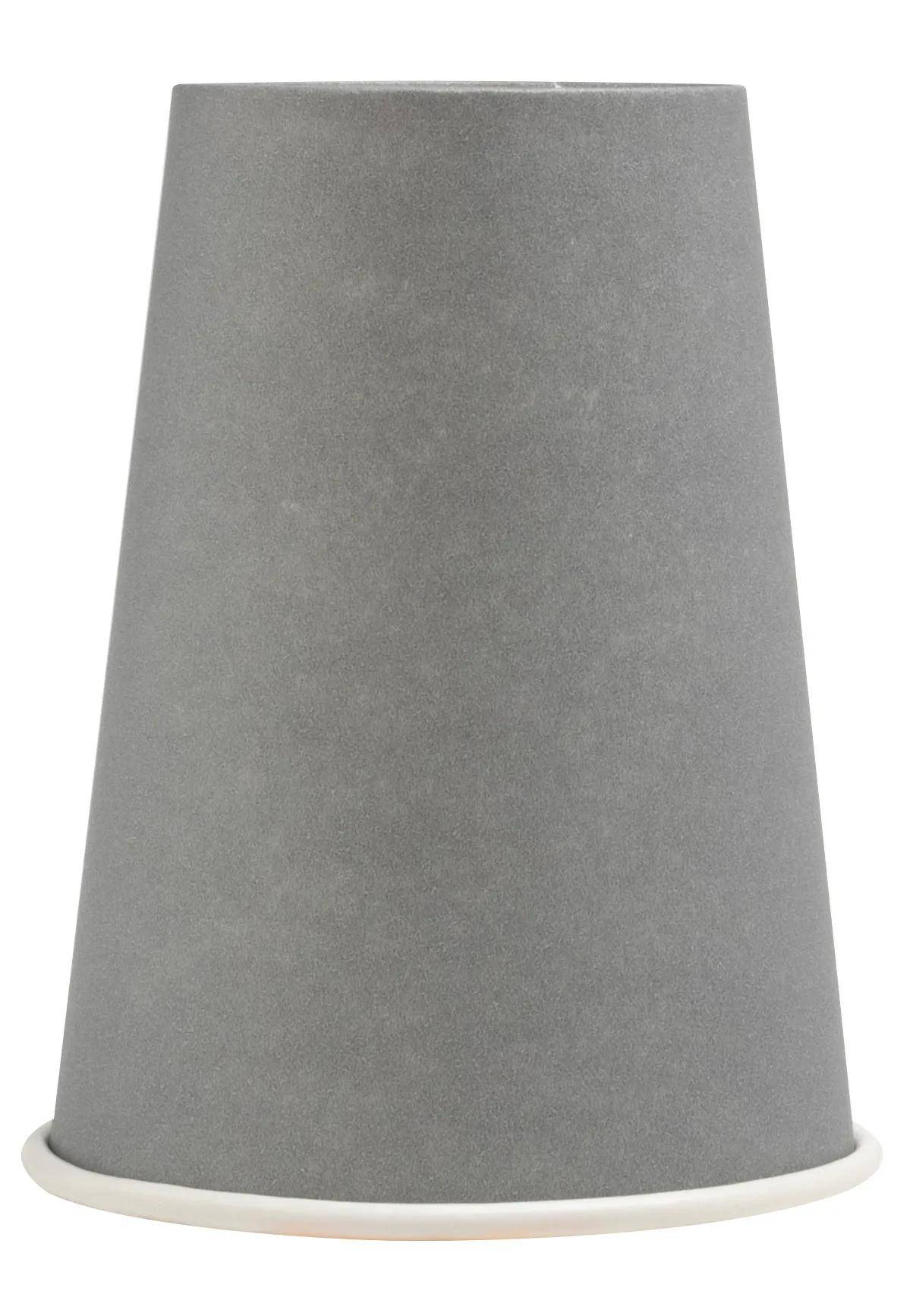 Eine große, glatte, graue Kegelform, möglicherweise aus Stein oder Beton, mit einer feinen Textur.