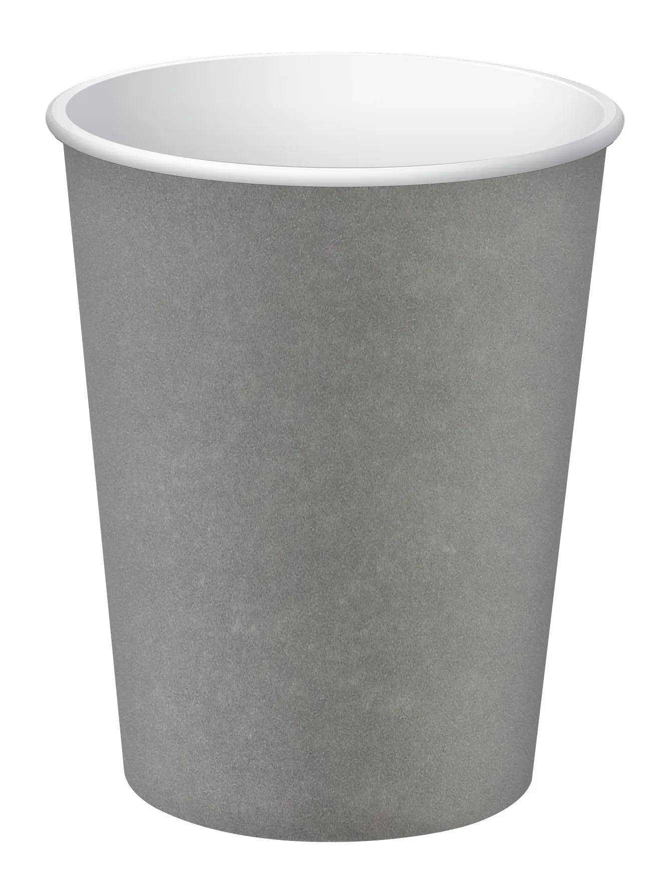 Ein einfacher grauer Papierbecker mit feiner Textur, von der Seite betrachtet, mit weißem Inneren, verwendet zum Servieren von heißen oder kalten Getränken.