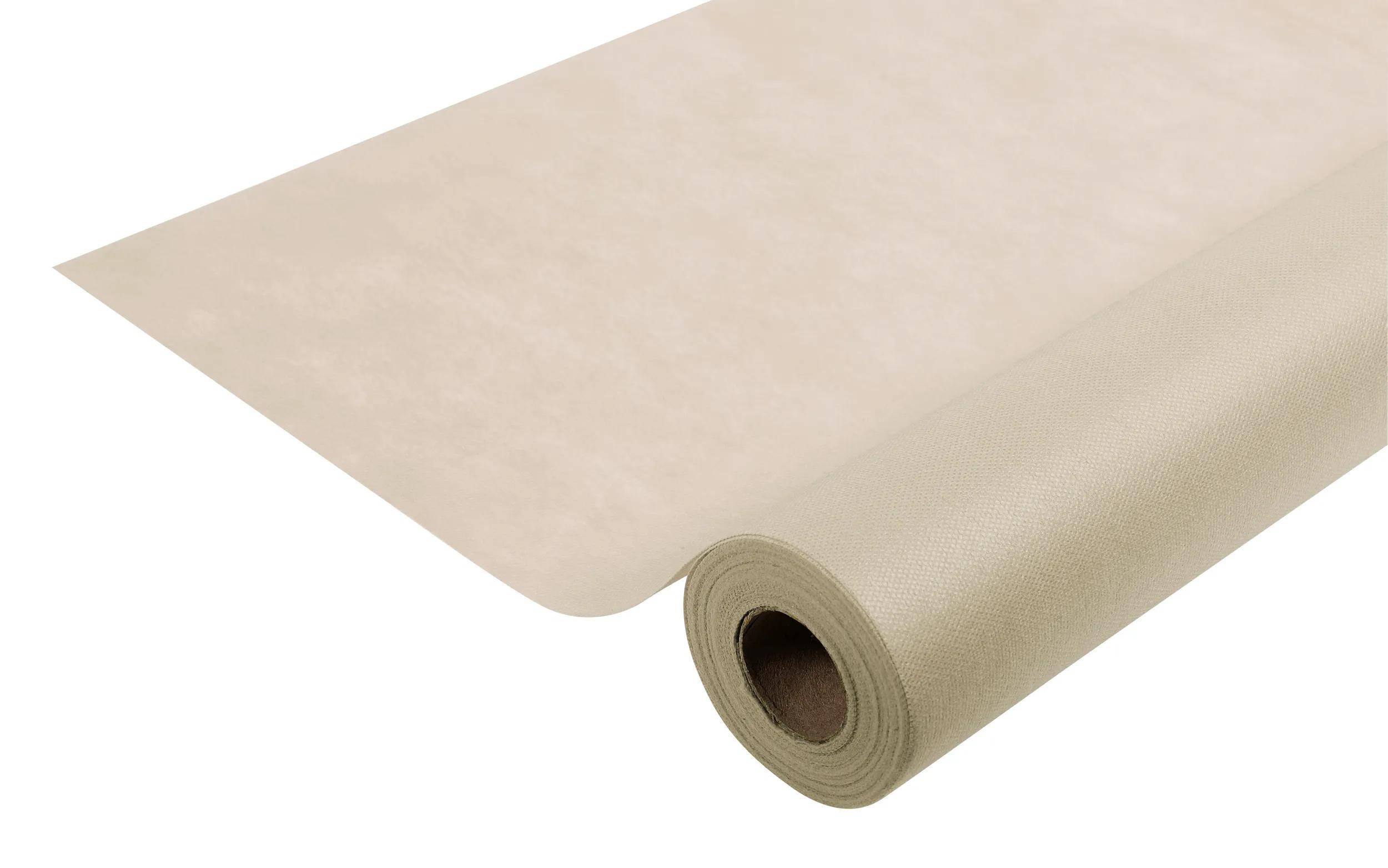 Eine beige Rolle aus strapazierfähigem, rutschfestem Bodenbelagsmaterial, teilweise abgerollt, mit strukturierter Oberfläche. Geeignet für Heimrenovierung.