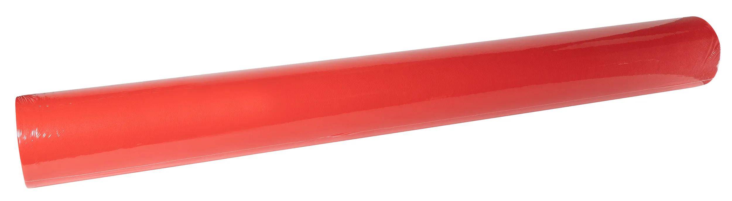 Eine Rolle rotes Geschenkpapier mit glänzender Oberfläche, horizontal angeordnet.