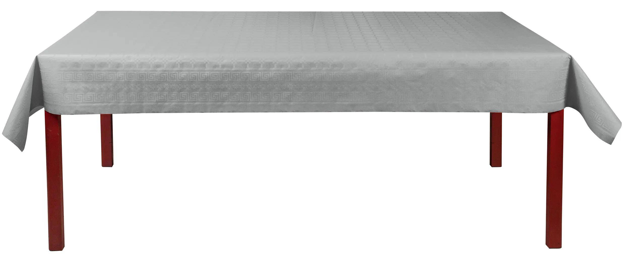 Ein schlichtes weißes Tischtuch mit einem subtilen geometrischen Bordürenmuster am Rand. Der Stoff wirkt glatt und ist ordentlich über eine Oberfläche drapiert.