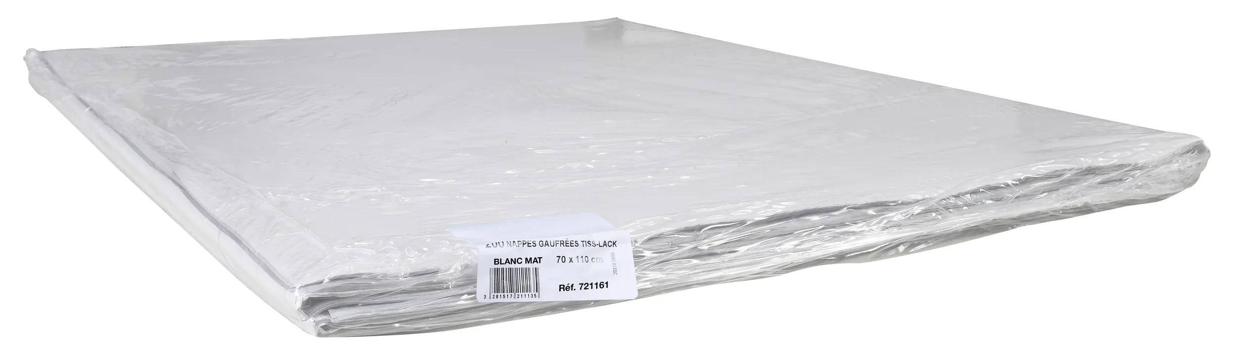 Ein Stapel weiße Papierservietten im Format 70 x 110 cm, gekennzeichnet mit „200 Nappes Gaufrées Tiss-Lack Blanc Mat, Réf. 721161