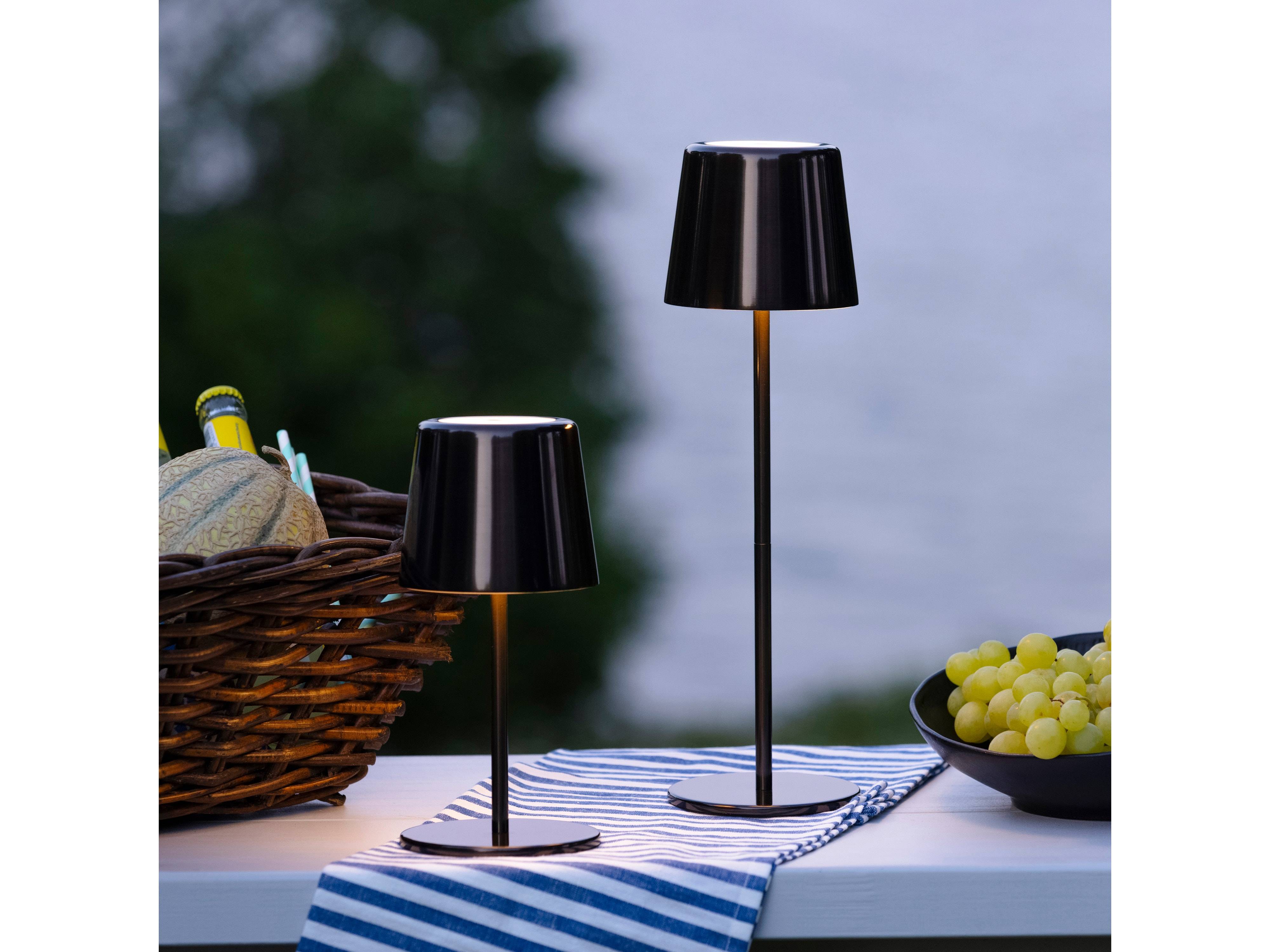 BRILLIANT LED-Akku-Tischleuchte Xaana, 4W, 300lm, CCT, schwarz-chrom