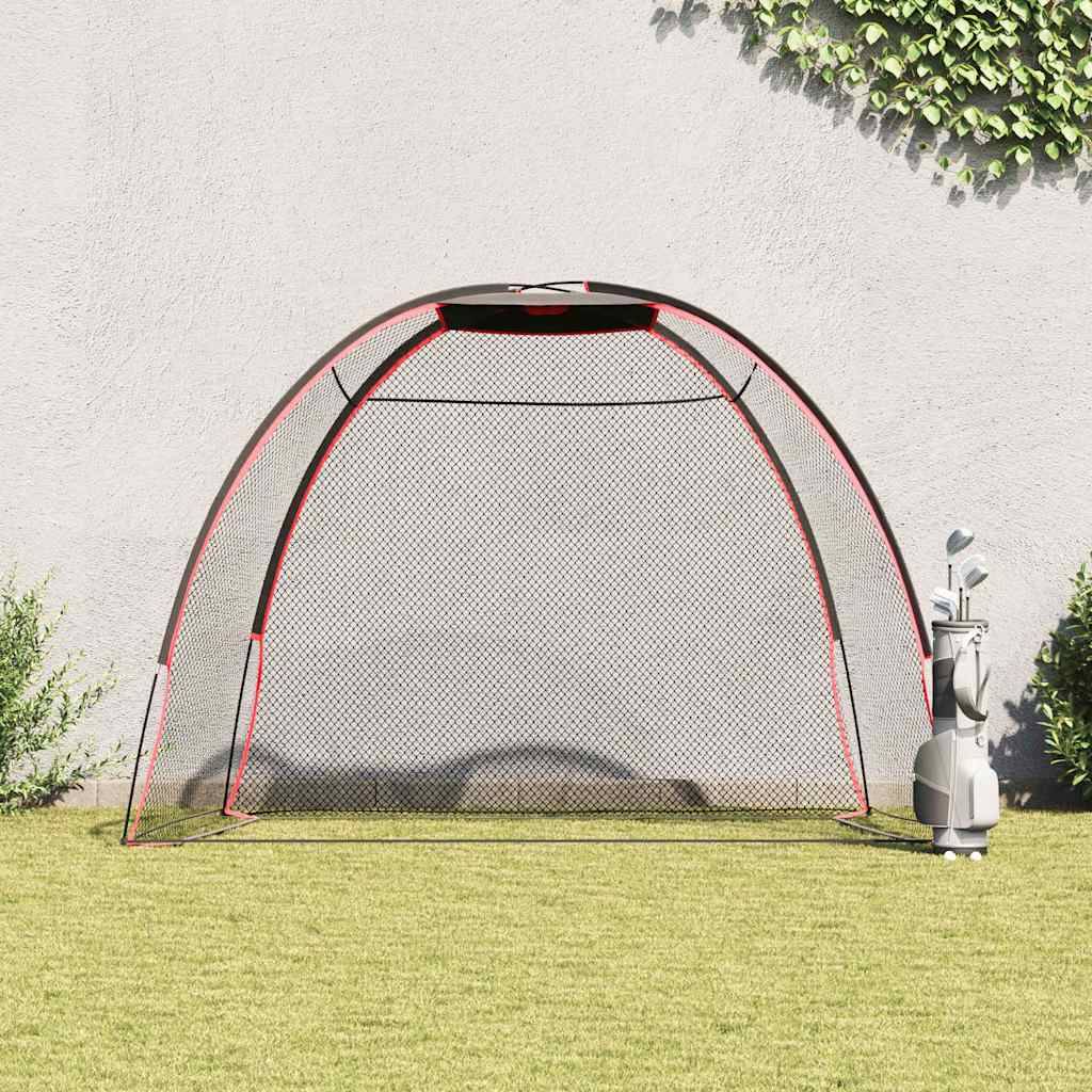 Ein Golf-Übungsnetz im Garten auf einem Rasen, mit einem Golfball und einem Golfschläger daneben, eingerahmt von einer Gartenmauer mit grünem Blattwerk.