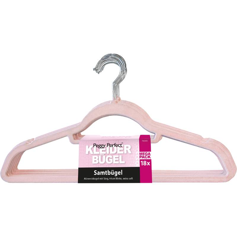 Ein Set aus samtigen Kleiderbügeln, verpackt mit Etiketten von 'Peggy Perfect' und 'Mega Pack 18x', geeignet für Kleidung bis Größe 46.