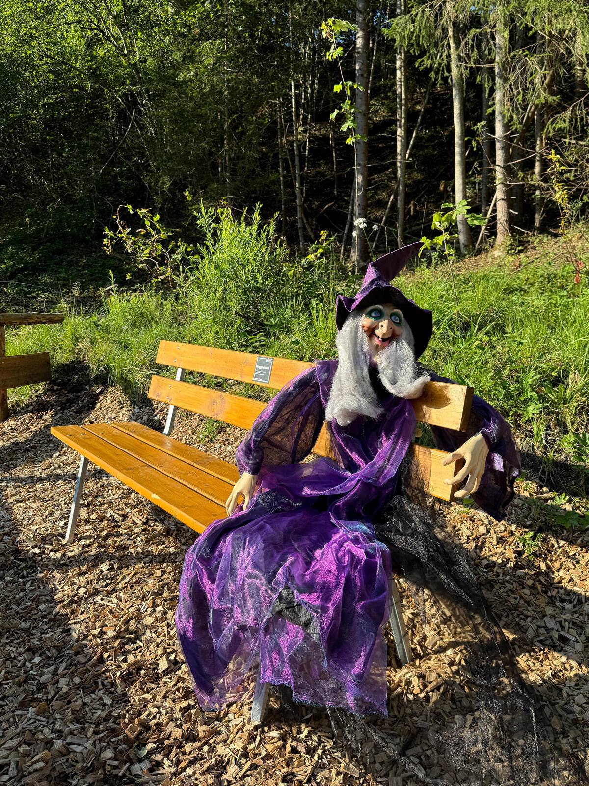 EUROPALMS Halloween Hexe, animiert