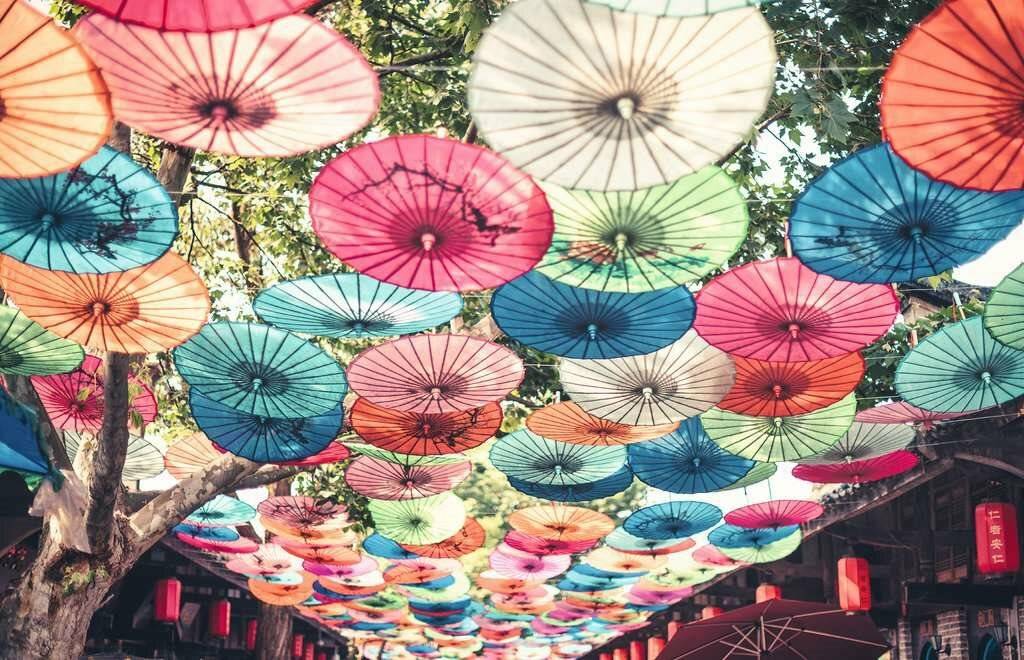 RAVENSBURGER Puzzle Moment: Regenschirme 200 Teile