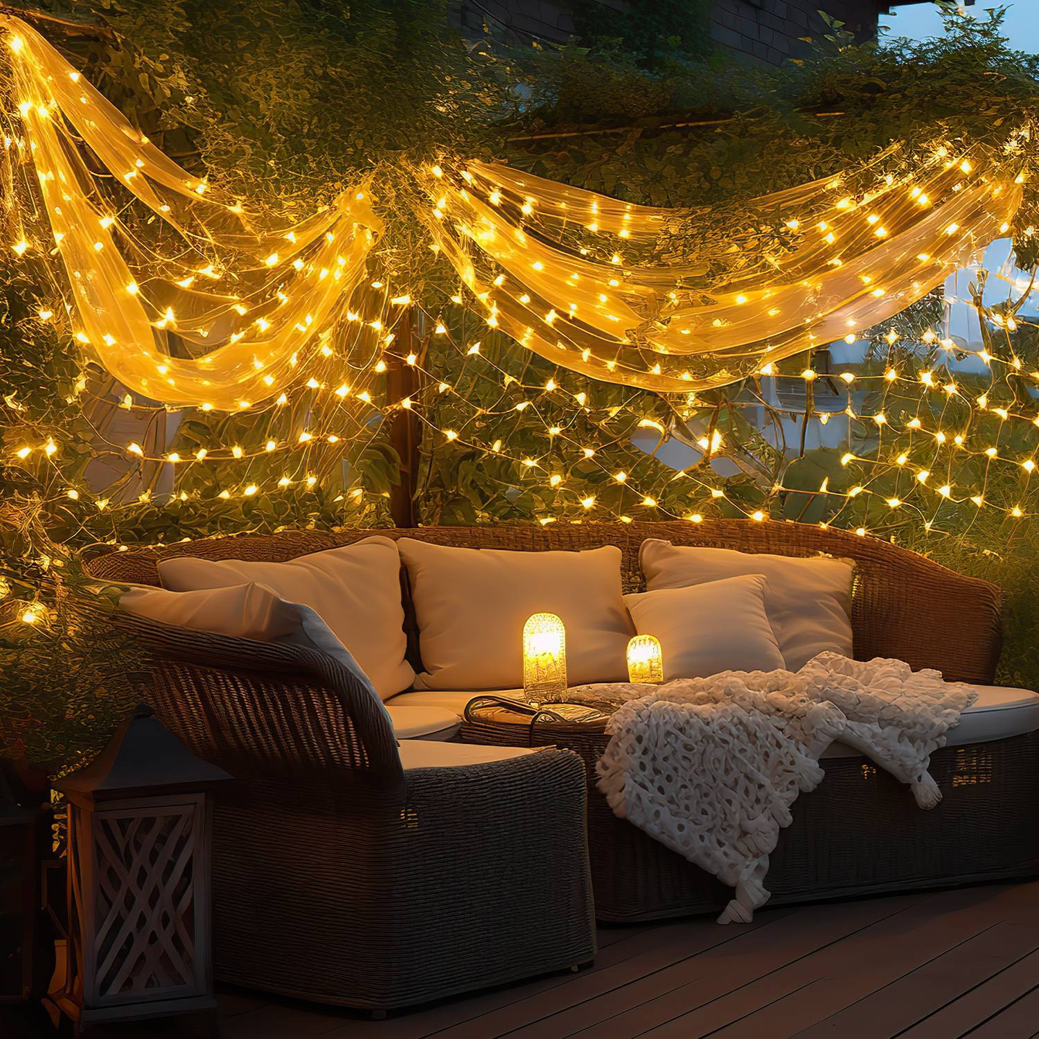LED Lichternetz 1.5x1.5M Warmweiß Lichterkette Weihnachtsbeleuchtung Lichtervorhang Innen Außen Deko 8 Modi IP44 96 LEDs